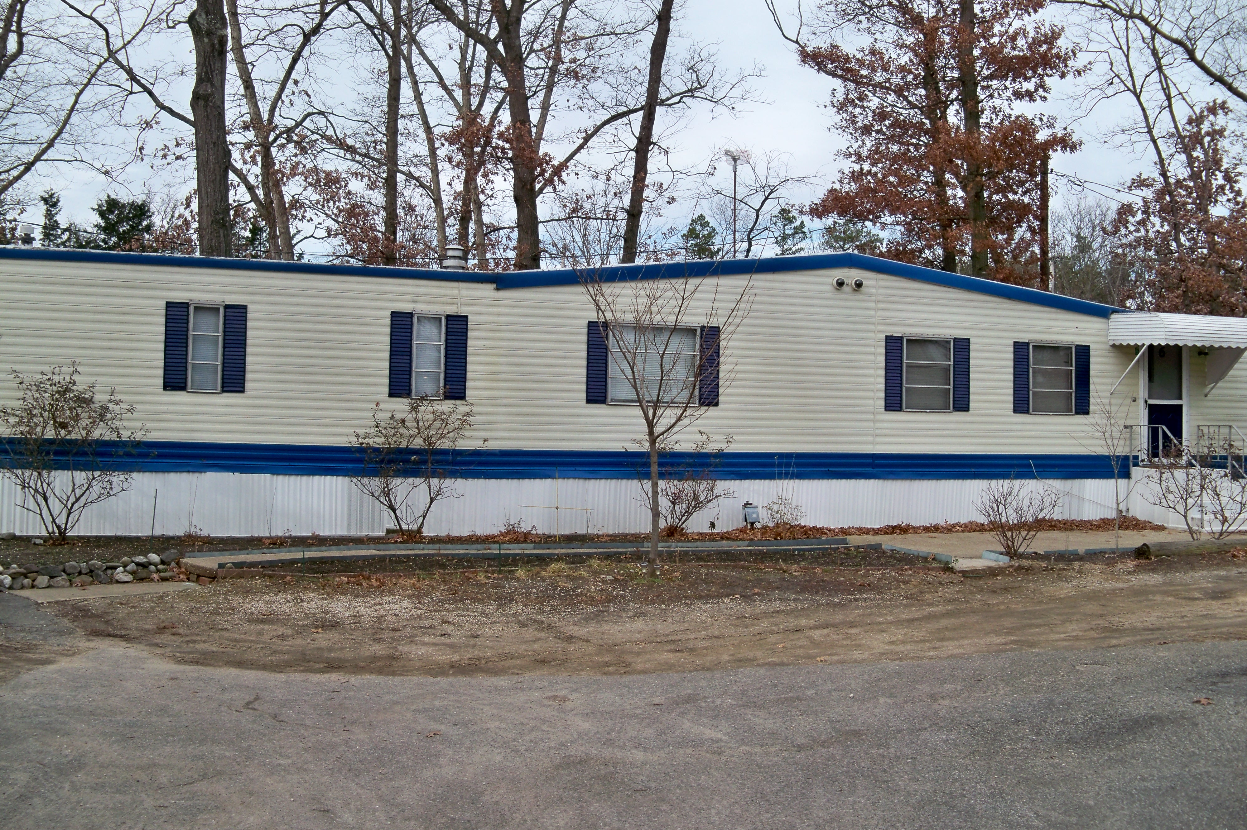 6R Exterior